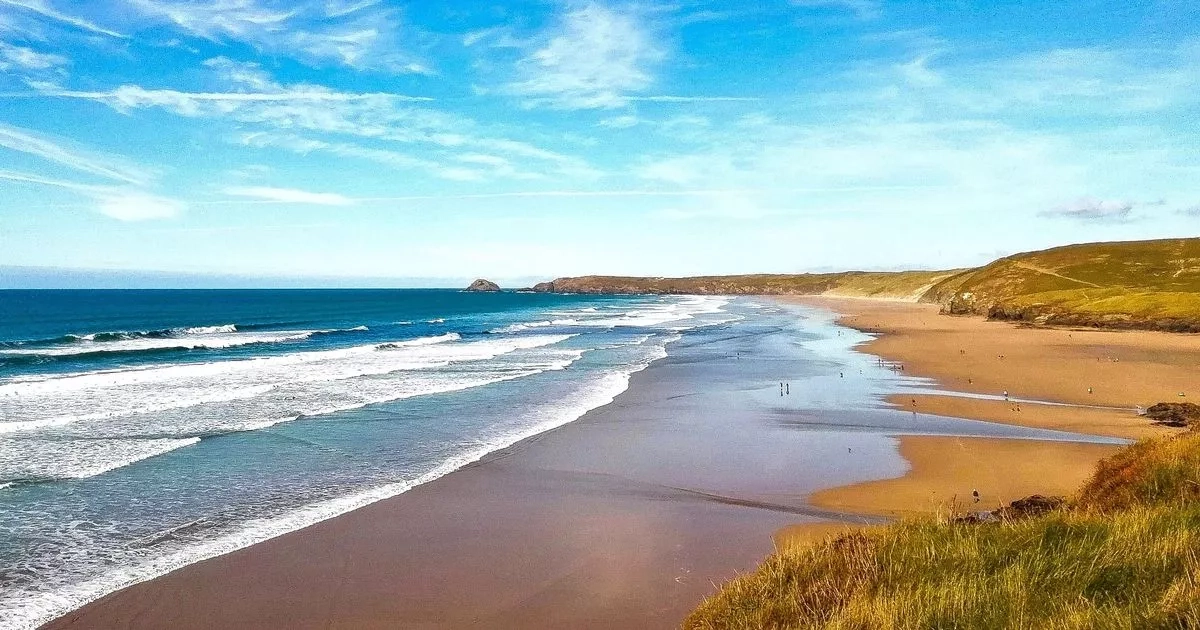 'Stunning' UK seaside town with 3-mile beach sees house prices plummet by £13k