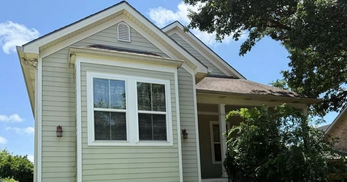 Mum's 'mummified' 600lb son found in rat-infested home strewn with trash