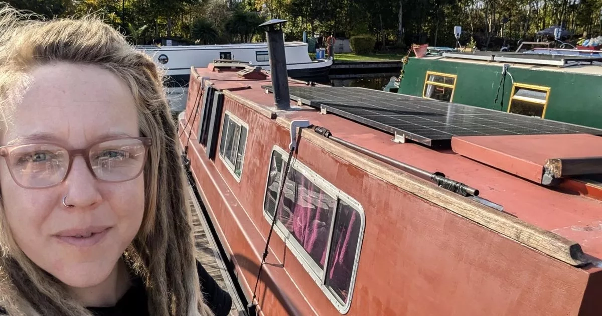 'I swapped London life for 'freedom' on narrowboat - then it caught fire'