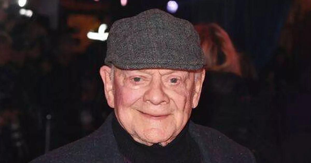 Only Fools and Horses fans asked to pay up to £500 plus VAT to meet David Jason