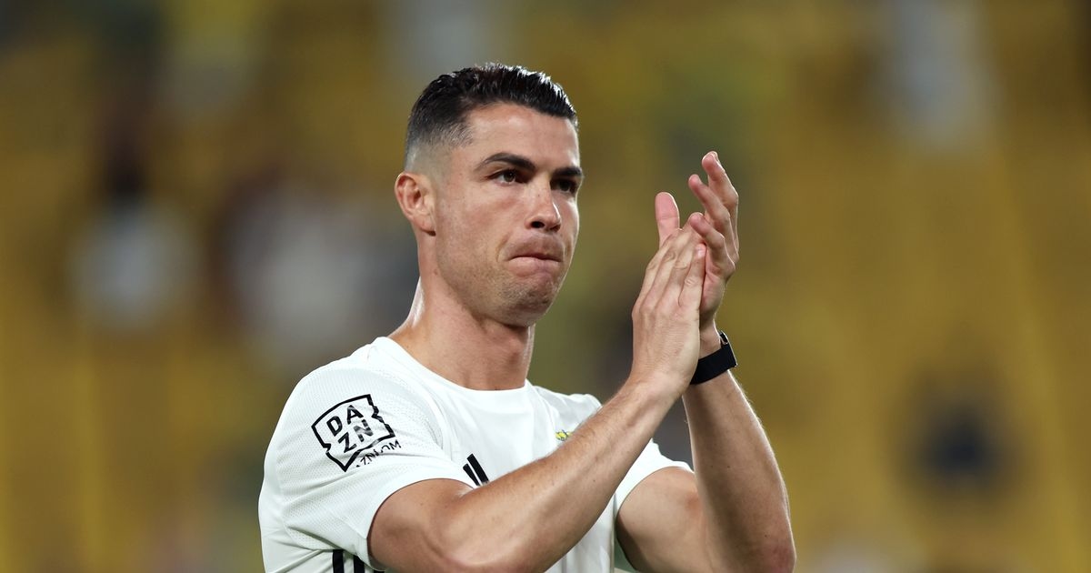 Cristiano Ronaldo 'to sign new contract' after awkward transfer tease falls flat