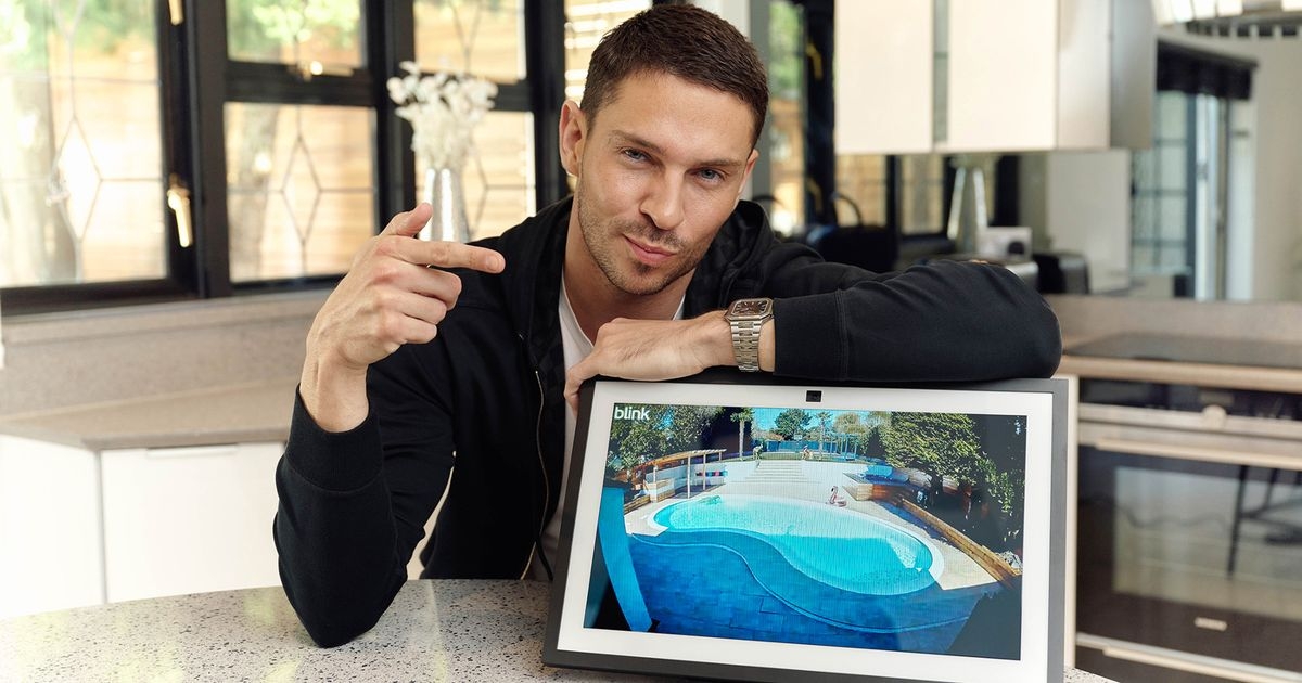 Joey Essex puts his home on the market for rent but it comes with huge price tag