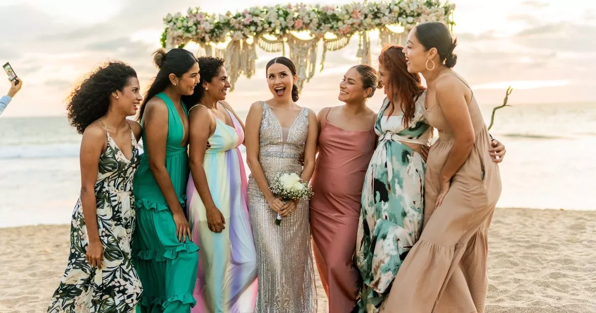 Best lightweight and creaseproof dresses to wear to a destination wedding