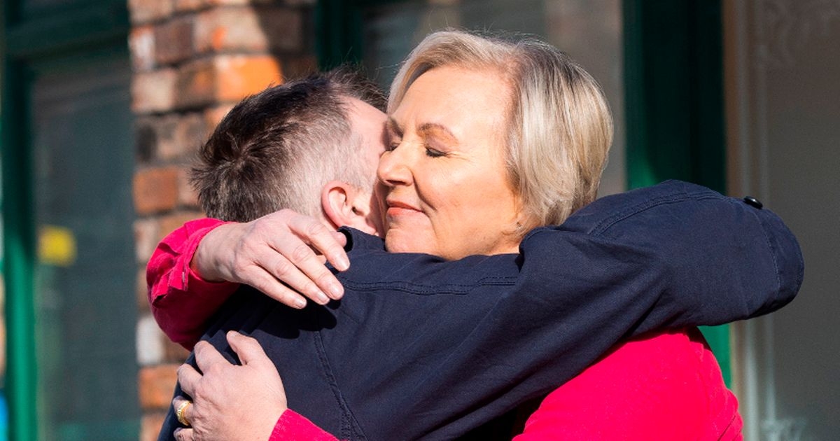 Coronation Street fans slam 'dreadful' exit for Eileen Grimshaw after 25 years