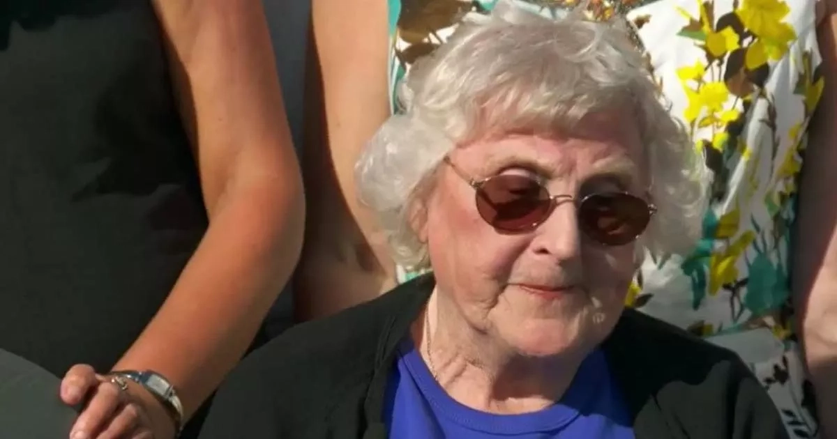 Antiques Roadshow guest speechless as unusual collection worth a fortune
