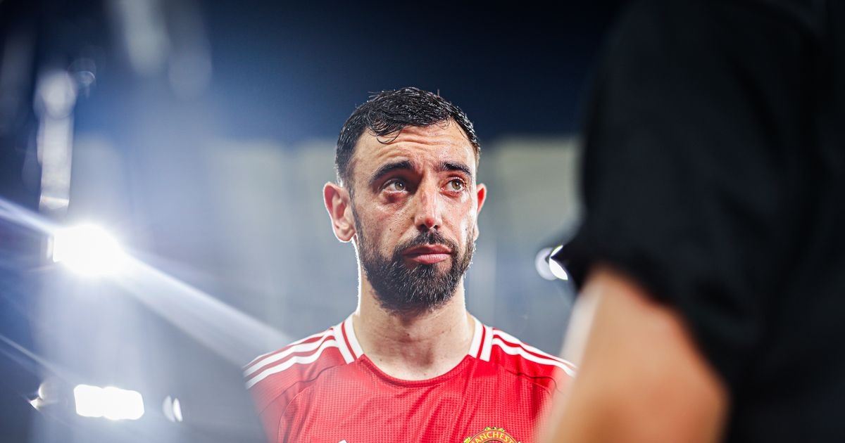 Fernandes Man Utd exit talks 'run late into the night' after massive offer