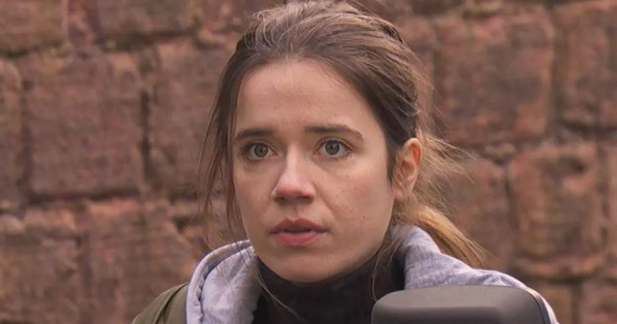 Hollyoaks star 'ties the knot with businessman fiancé she met on aeroplane'