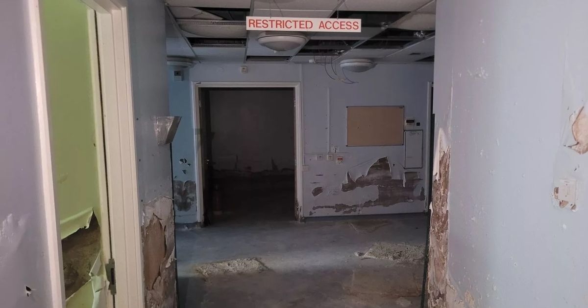 UK hospital's abandoned rooms left to rot but patients are still allowed in