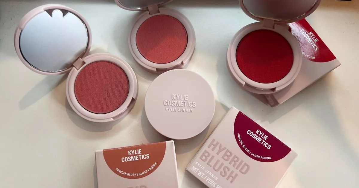 I tested Kylie Jenner's new Hybrid Blush and one is perfect for all skin tones