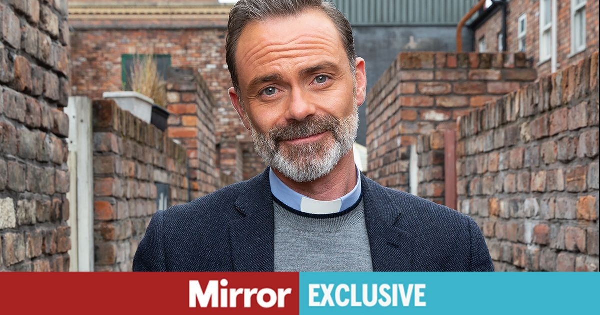 'Gutted' Coronation stars break silence on 'sad' Daniel Brocklebank exit news