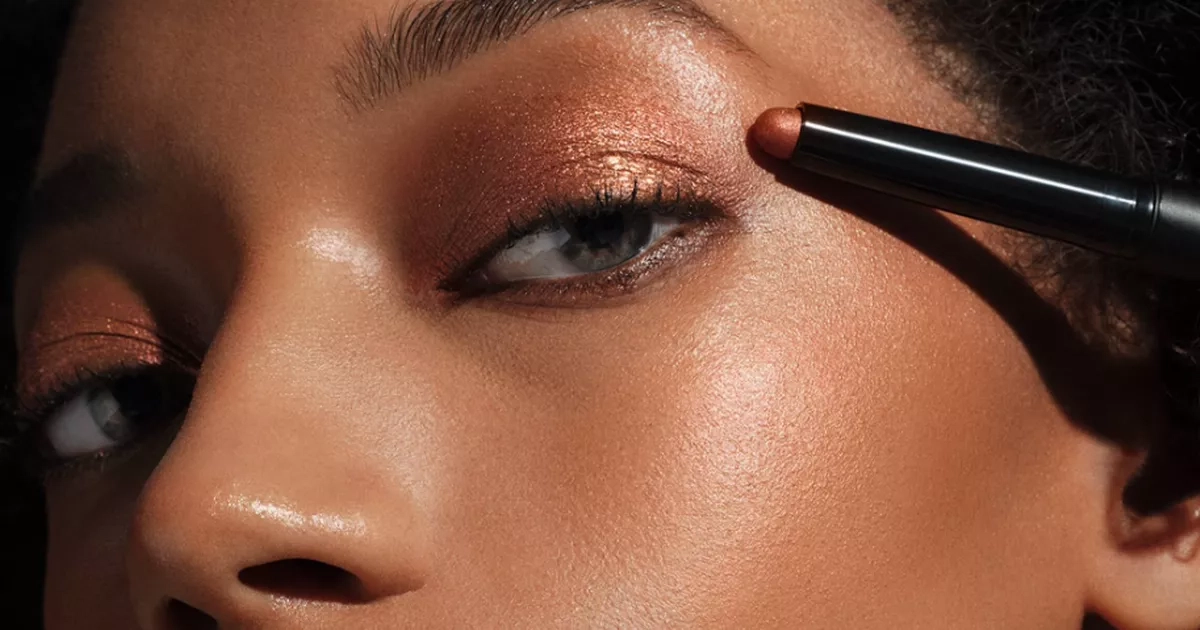 NARS' new cream eyeshadow 'doesn't budge' on oily eyelids
