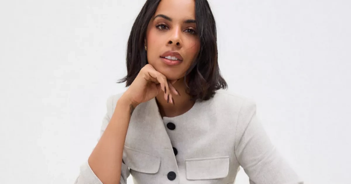 Shoppers rush to buy Rochelle Humes' 'very on-trend' linen jacket