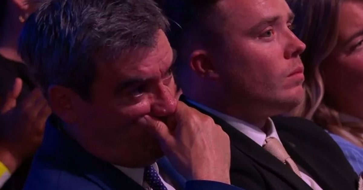 Emmerdale's Jeff Hordley leaves fans in 'bits' with emotional Soap Awards reaction