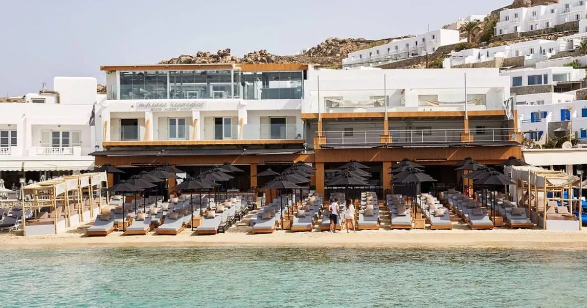 Tourists warning as popular holiday bar 'charges 100 Euro for a beer'