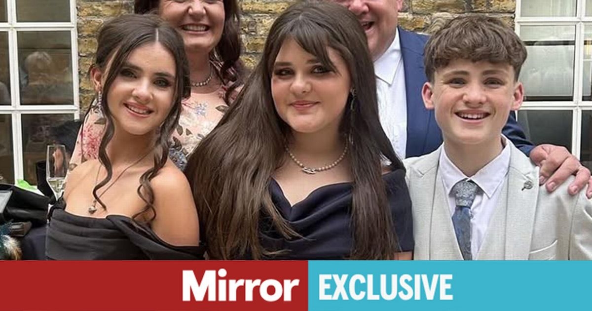 Emmerdale star teases soap crossover with real-life Coronation Street siblings