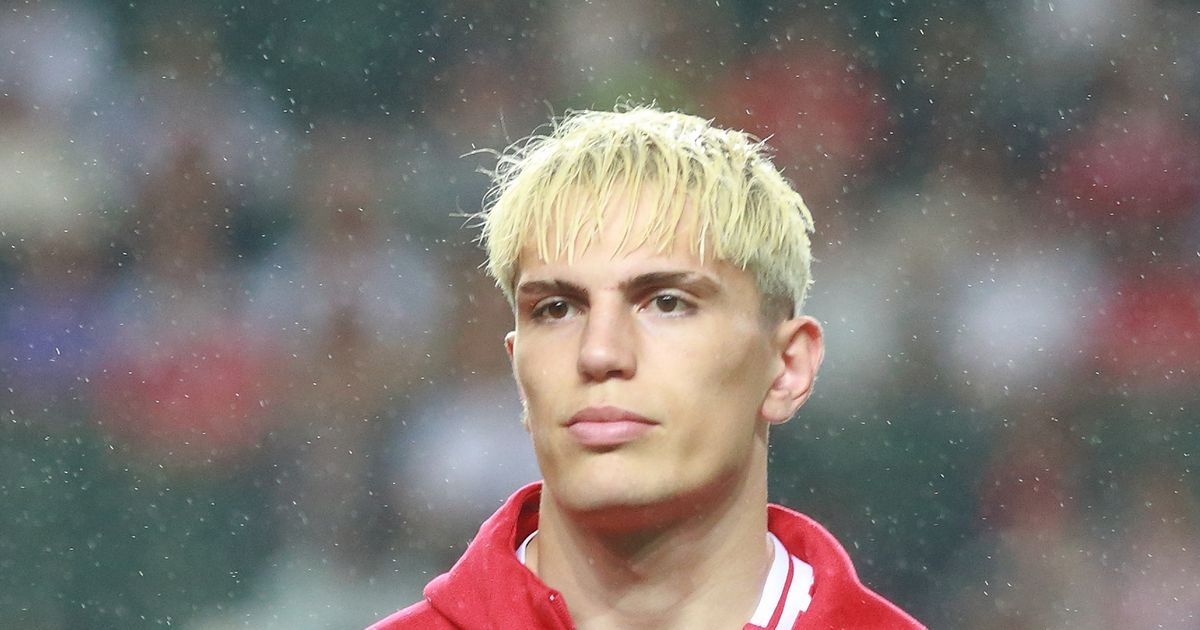 Alejandro Garnacho offered surprise Manchester United transfer escape route