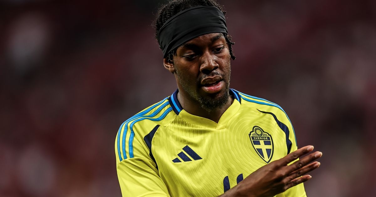 Ex-Man Utd ace admits 'Newcastle phone call' amid £50m summer transfer talk