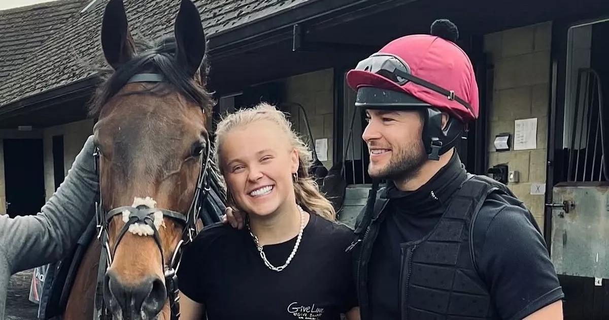 JoJo Siwa in telling Chris Hughes comment as pair enjoy intimate Cotswolds trip
