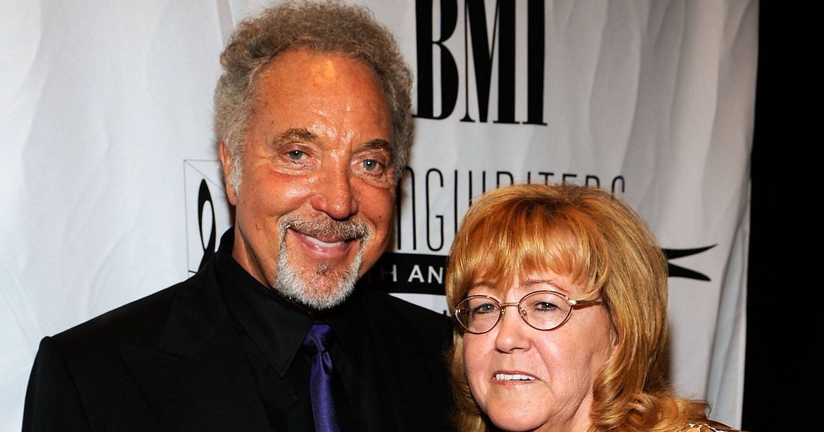 Tom Jones' late wife's last advice to him as he prepared to lose love of life
