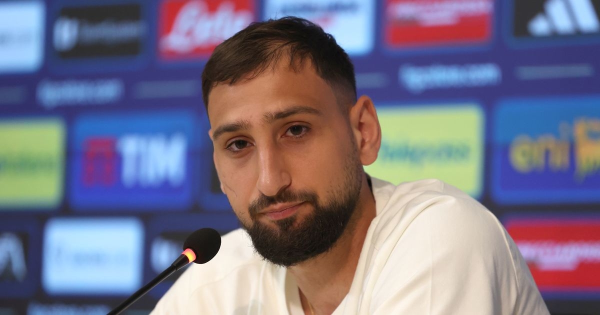 Donnarumma in private Man Utd transfer talks after ‘take it or leave it' offer