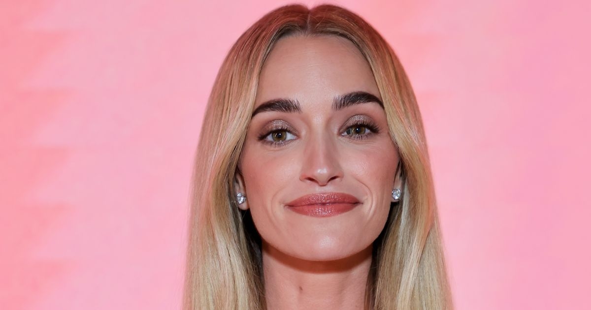 Ginny and Georgia's Brianne loves this £18 face mist that's also a hangover cure