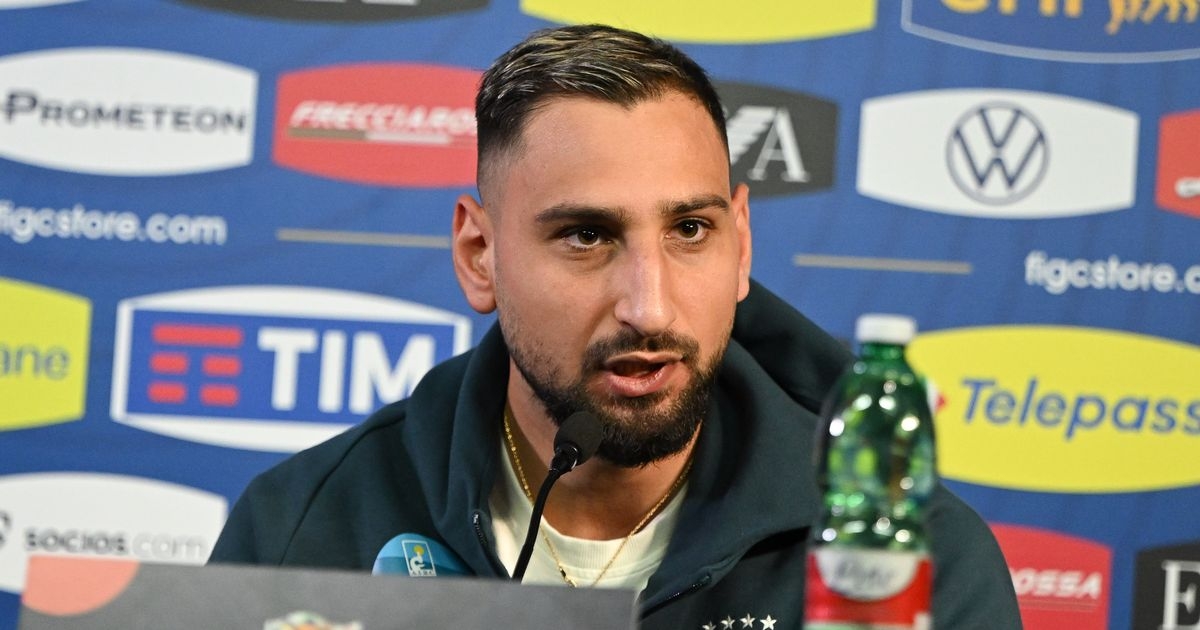 Donnarumma speaks out after private Man Utd talks and take it or leave it offer