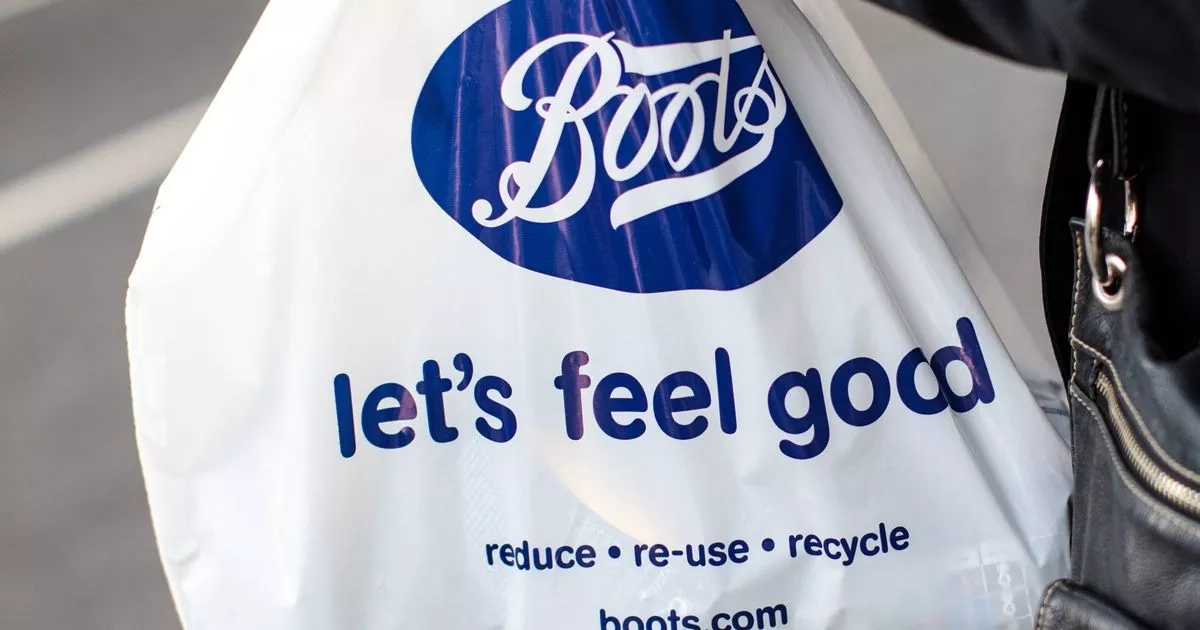 Boots drops £24 Too Faced gloss for 'full and pouty' lips to £10