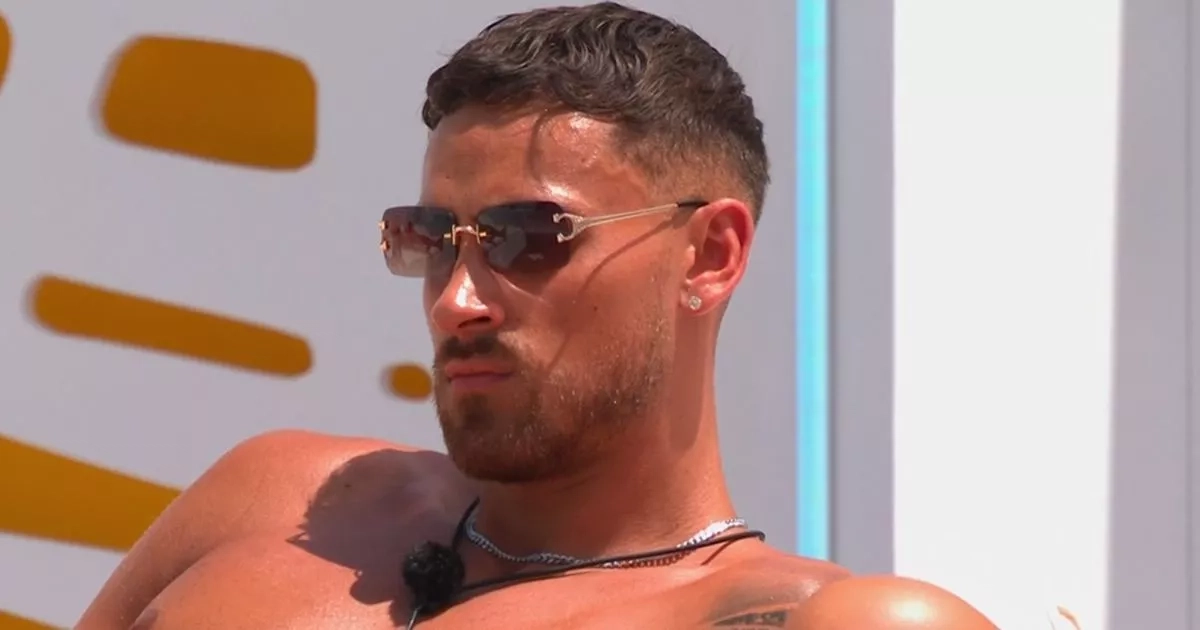 Love Island fans convinced Ben 'has problem' with co-star just one day in