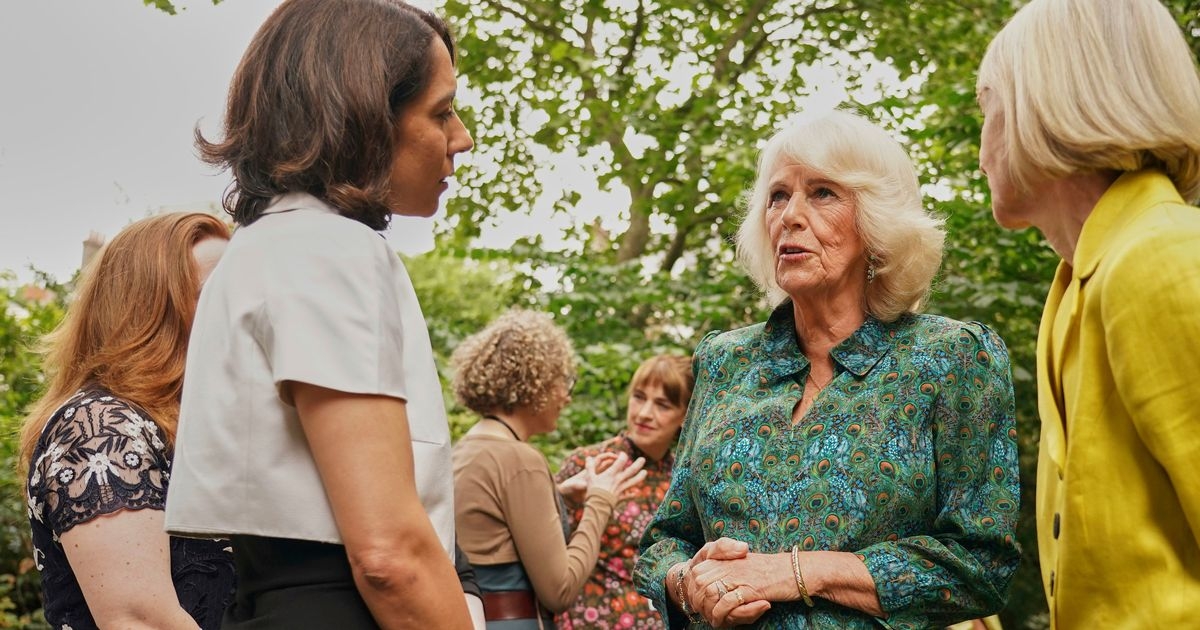 Camilla makes surprise book awards appearance and shares holiday reading list