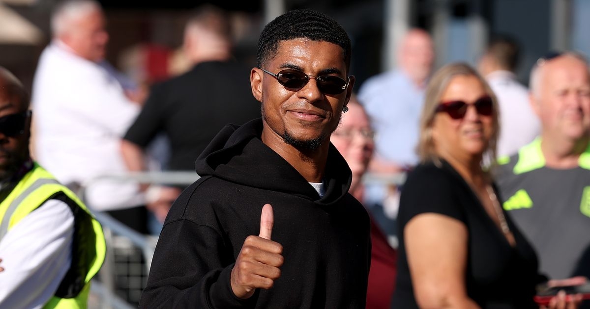 Marcus Rashford sends three-word message to transfer suitors after club decision