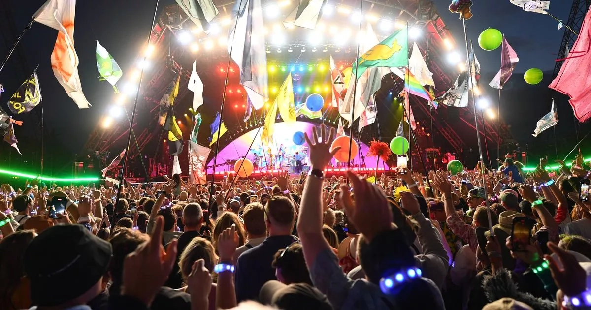 Glastonbury festivalgoers issued major warning over 'super spreader' disease