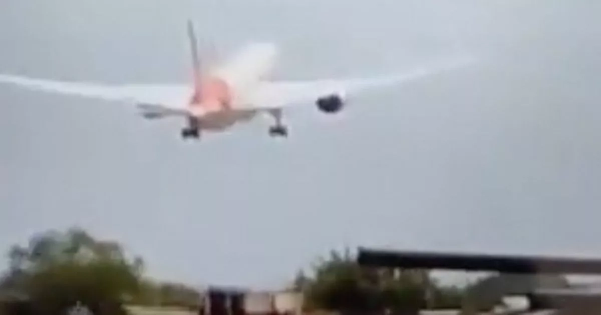 Chilling update on UK-bound flight disaster as plane 'lost signal in seconds'