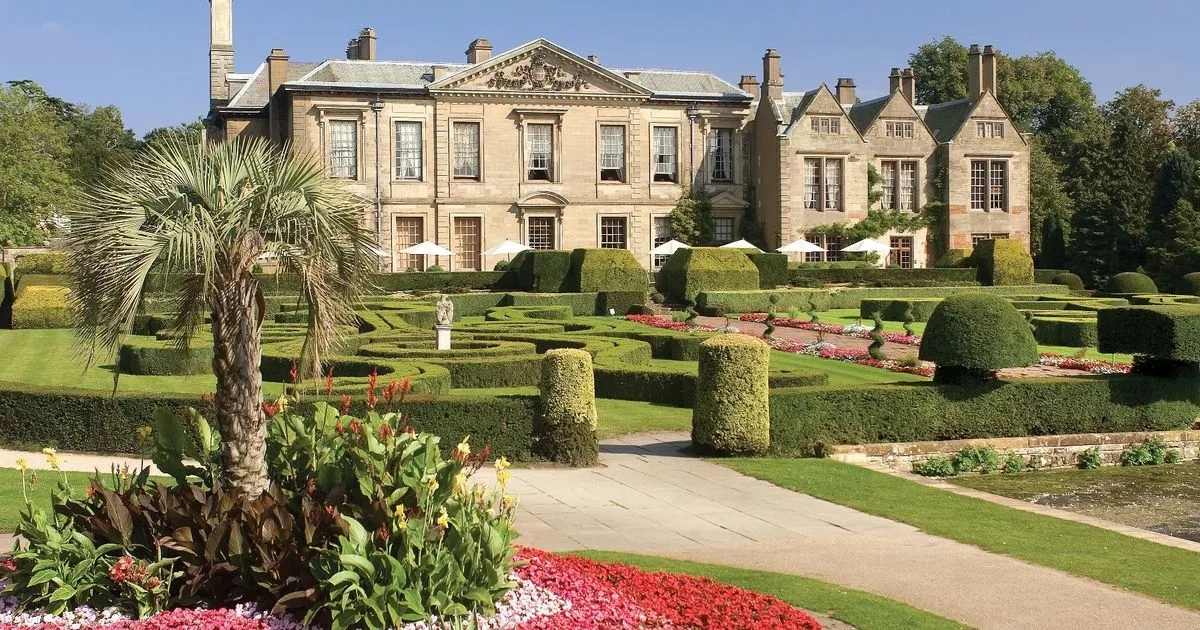 UK spot that's 'just like Venice' boasts beautiful grounds and gondola rides