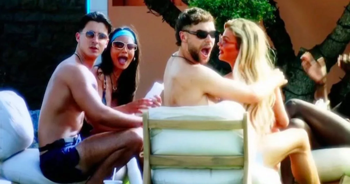 Love Island announcement seconds into latest episode leaves stars reeling