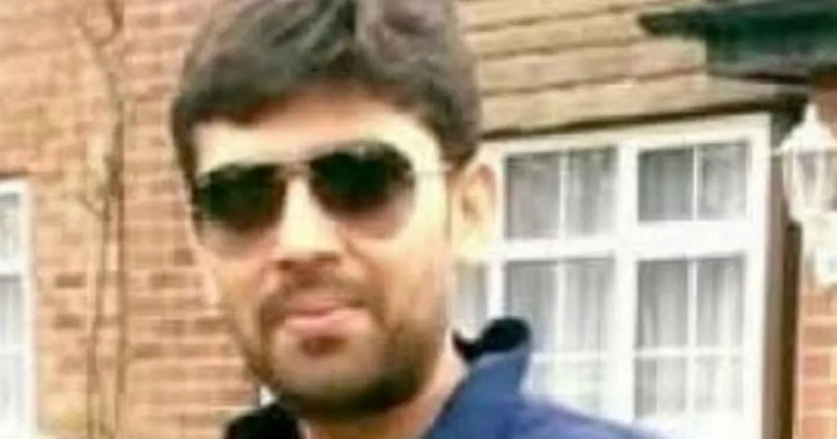Dad killed in plane crash while scattering wife's ashes leaving 2 girls orphaned