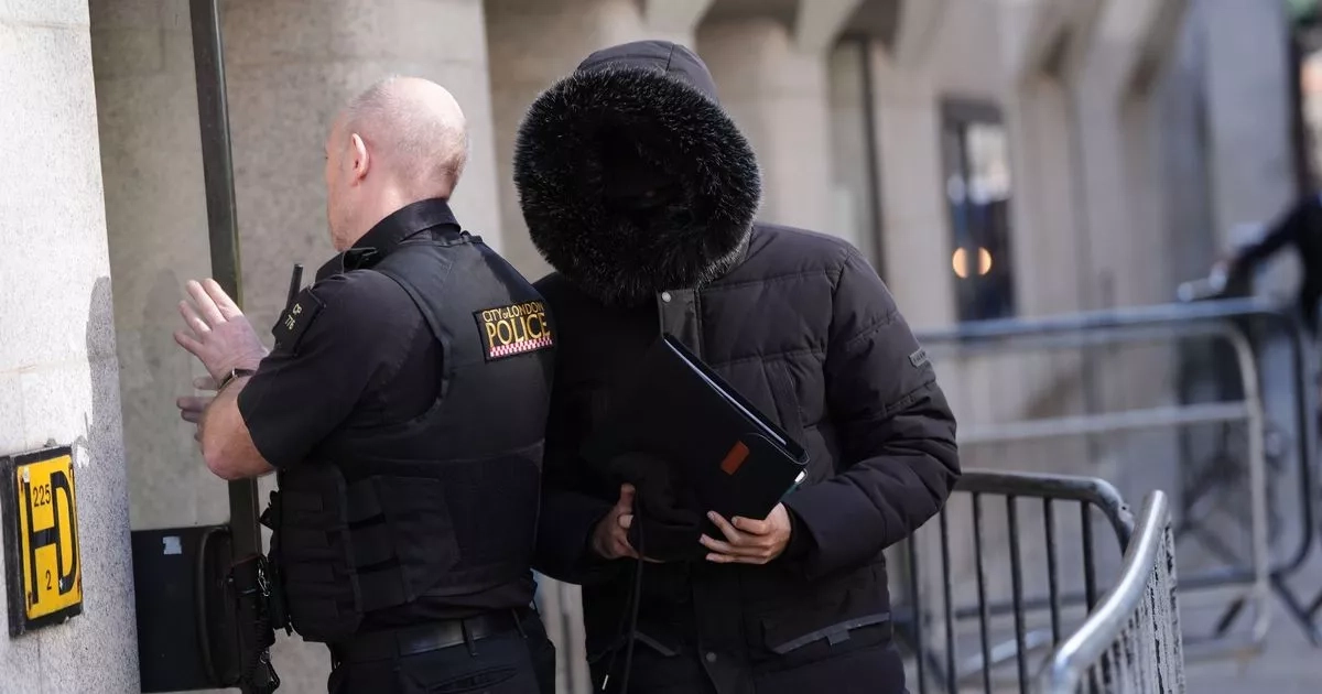 GCHQ intern who downloaded secrets and names of spies onto phone learns fate