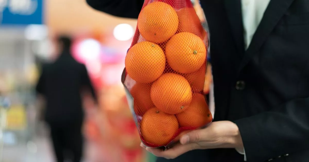 The clever reason oranges are always sold in red mesh bags
