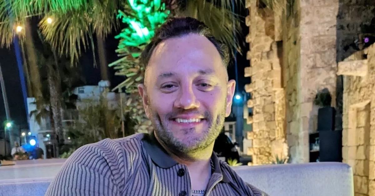 Actor thrown off Jet2 flight in 'row over Pringles' hits back after viral TikTok
