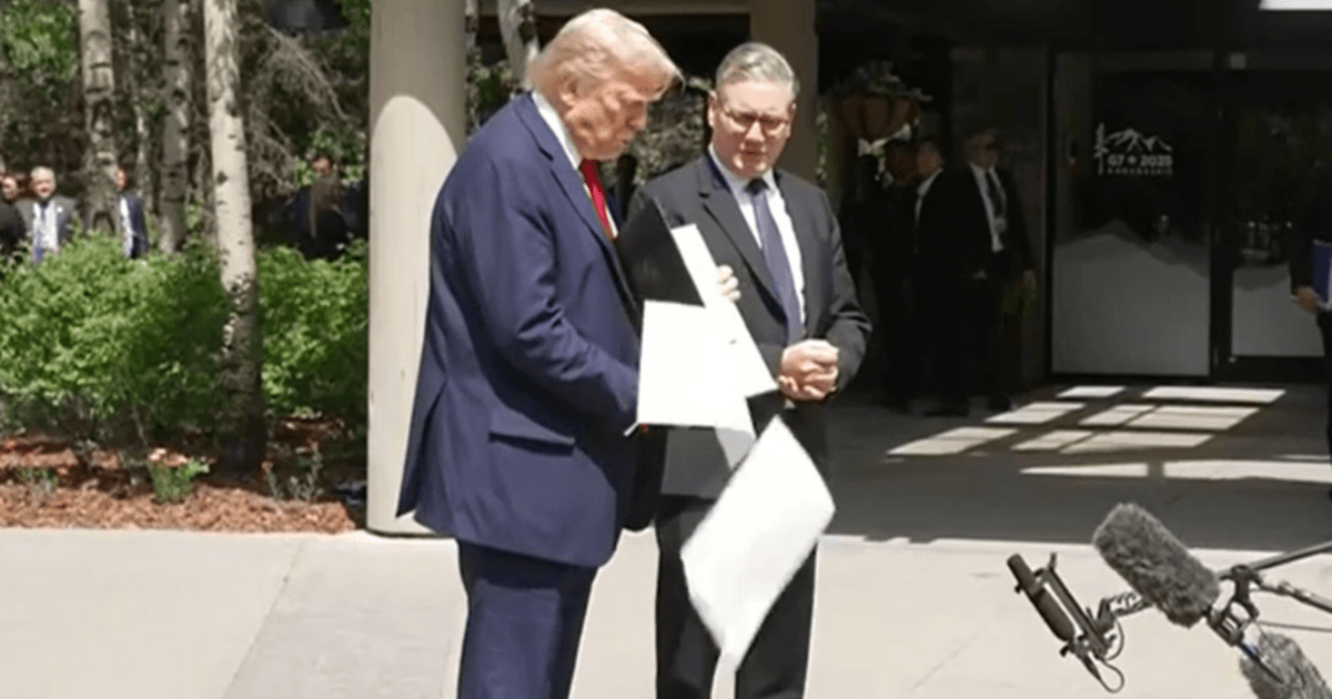 Clumsy Trump drops UK trade deal and announces 'EU agreement' in major gaffe
