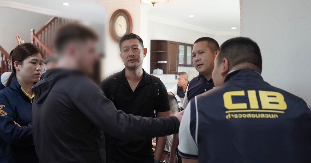 Dramatic moment six Brits arrested at gunpoint at luxury villa over scam