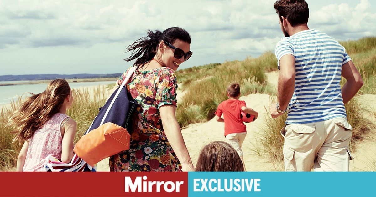 Mums and dads given firm 'responsibility' warning over term-time holidays