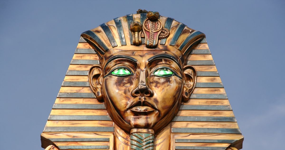 'Curse' which killed explorers entering Egyptian tombs could fight cancer