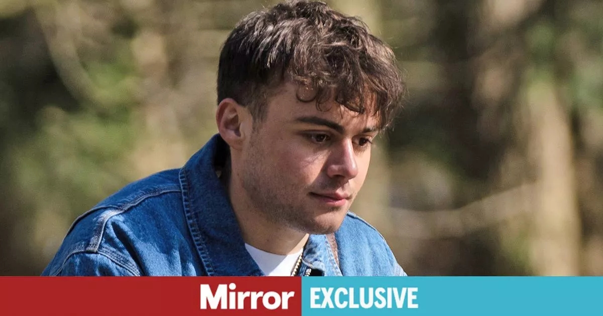 Emmerdale star teases villain's return as he confirms new Lewis twists