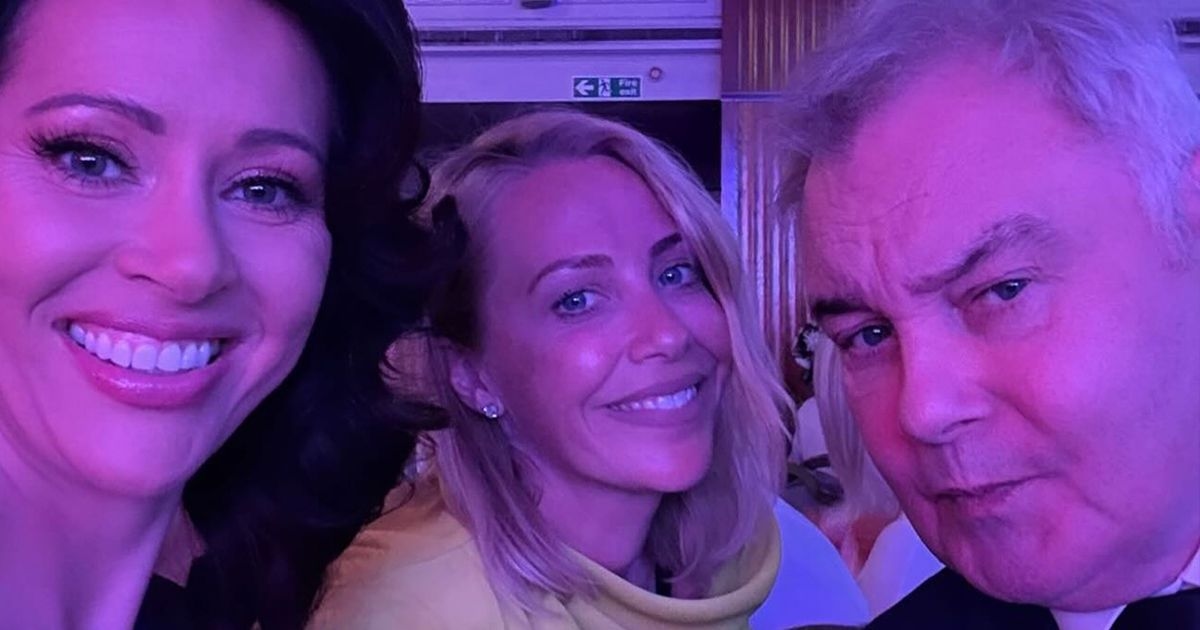 Eamonn Holmes 'booed and heckled' on stage as he accepts award at TRIC ceremony