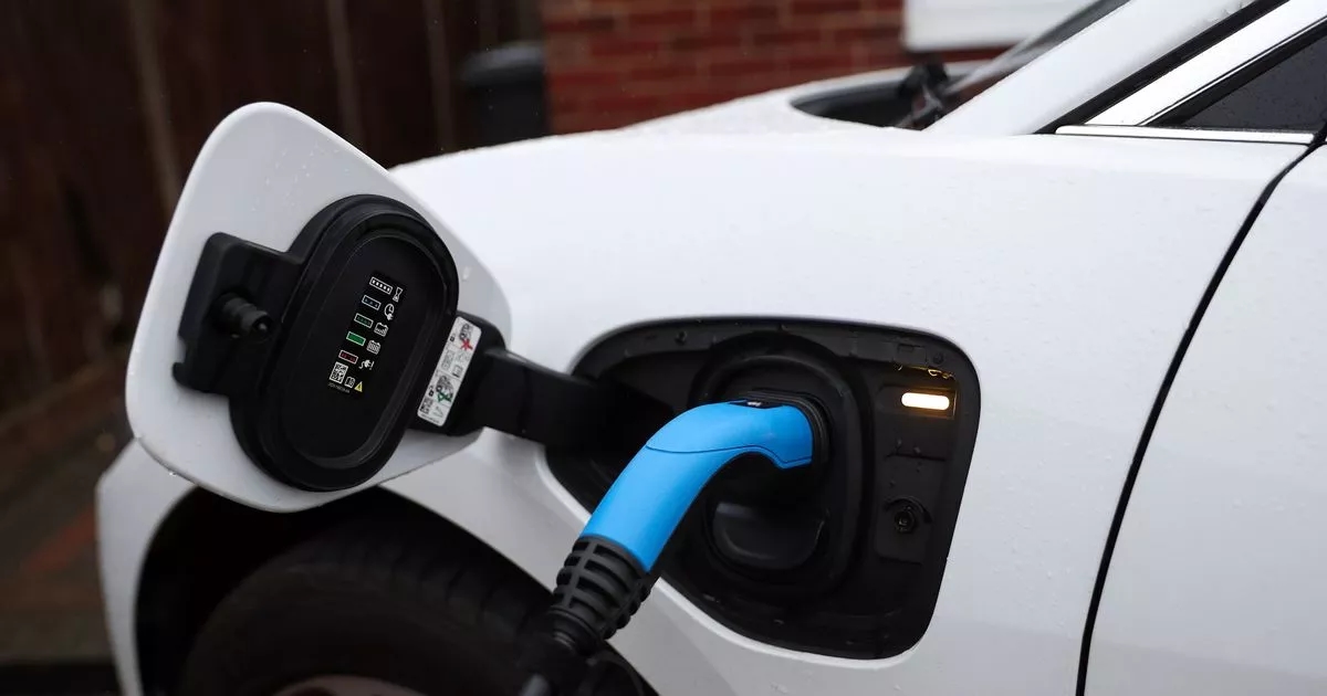New EV chargers for anyone without a driveway as major trial hits parts of UK