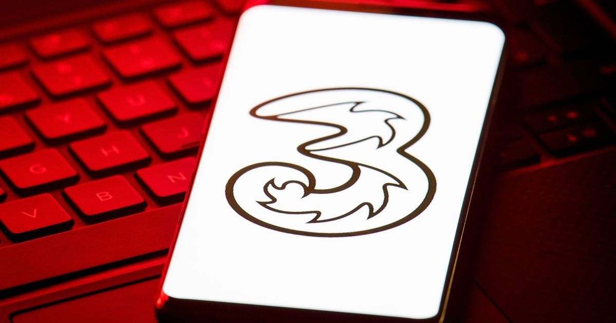All we know as major UK mobile network goes down for entire day