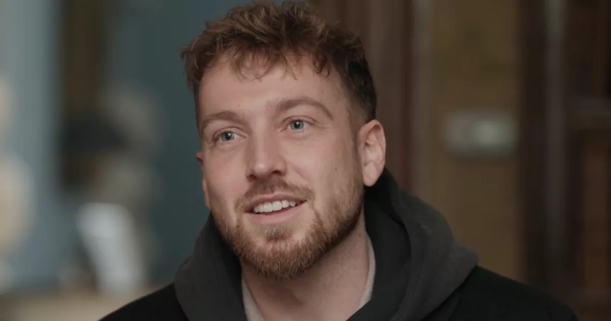 Sam Thompson ‘escorted out of club' by bouncer as date leaves with another man