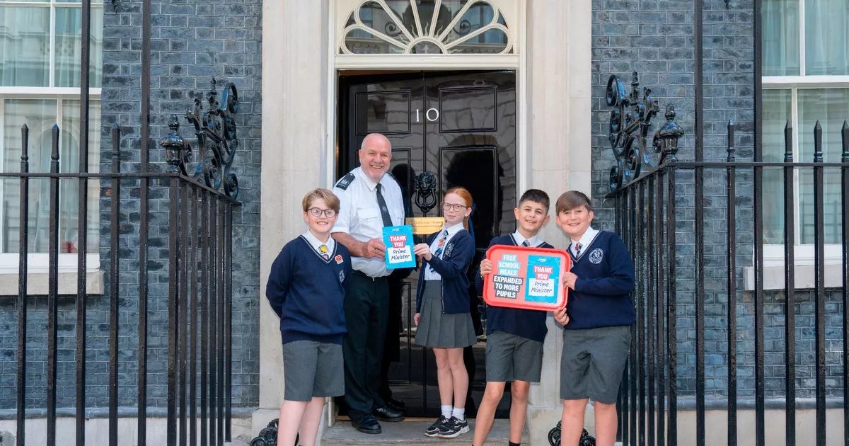 Kids on 'cloud nine' over free school meals as they 'egg PM on' for more at No10