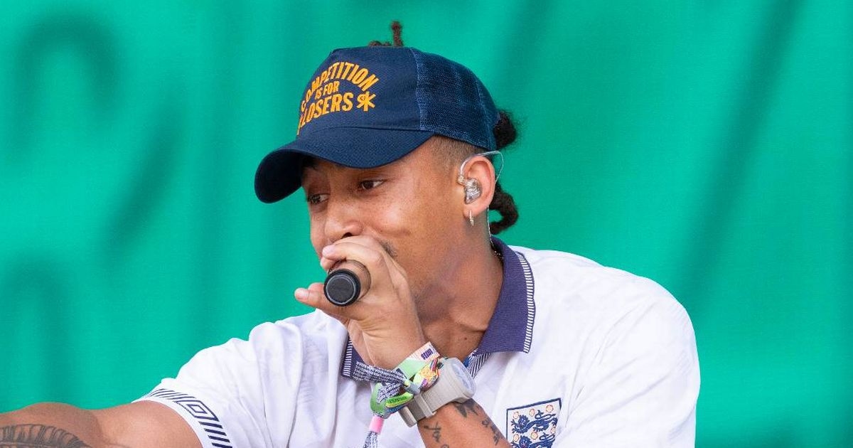 Rizzle Kicks fans go wild as Jordan introduces special guest to Glastonbury set