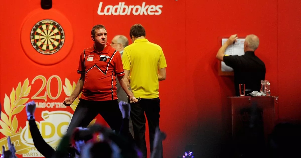 'I want to win because I'm skint' admits darts legend as he returns to TV event